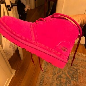 Pink uggs